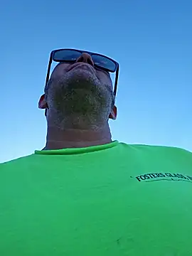 cubanitofeliz40 online show from 10-30-25, 09:37