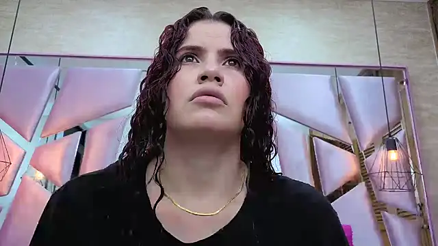 ThaliaCross online show from 02-20-26, 07:58