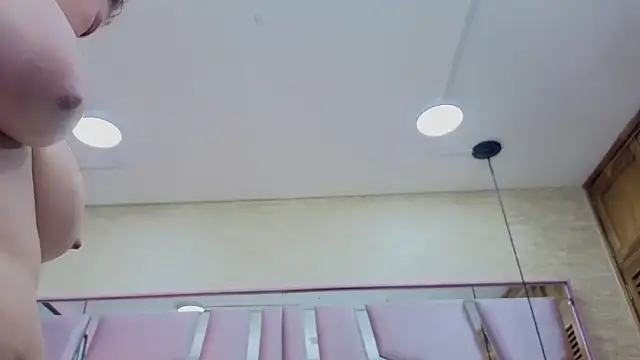 Snapshot of ThaliaCross chatting on 06-27-26, 12:10 ThaliaCross online show from 06-27-26, 12:10