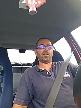 Snapshot of Thomas043 chatting on 09-11-25, 10:15 Thomas043 online show from 09-11-25, 10:15