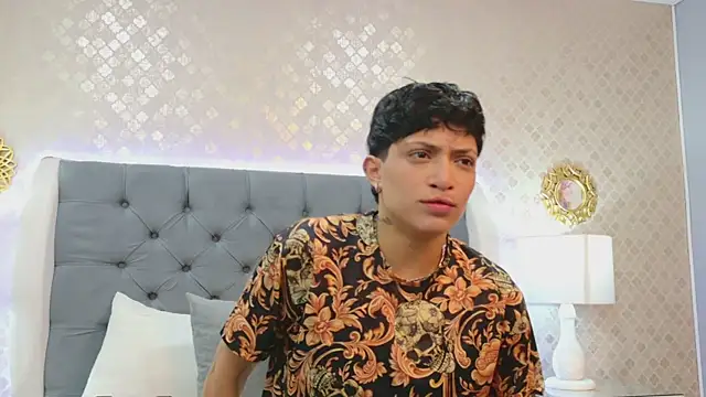 ZoeKrug online show from 11-13-25, 11:53