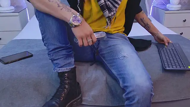 ZoeKrug online show from 11-15-25, 12:02