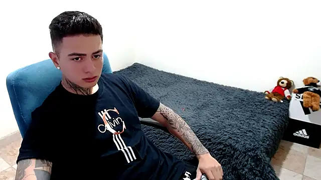 santii ss online show from 10-20-25, 01:06