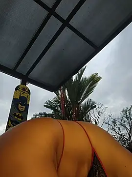 Snapshot of Yessica_Lopezz chatting on 02-14-26, 11:29 Yessica Lopezz online show from 02-14-26, 11:29