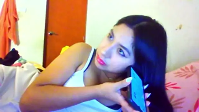 Snapshot of honeysweet111 chatting on 11-14-25, 12:42 honeysweet111 online show from 11-14-25, 12:42