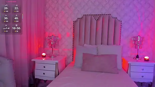 Snapshot of Yourwishisme_val chatting on 10-06-25, 03:48 Yourwishisme val online show from 10-06-25, 03:48