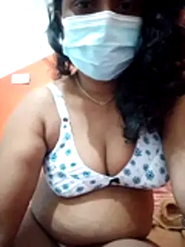 Snapshot of boosypussy chatting on 01-17-26, 12:32 boosypussy online show from 01-17-26, 12:32