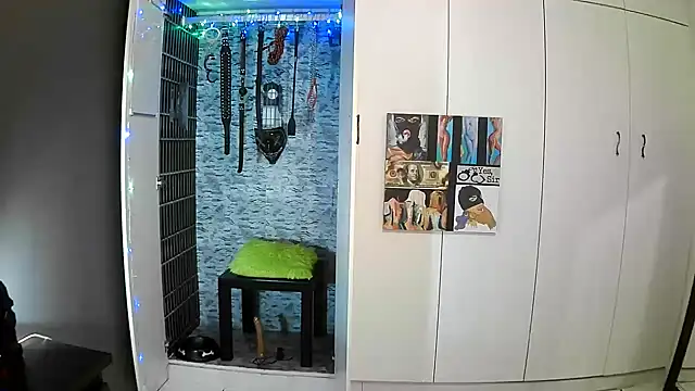 BaDSubMiss online show from 09-15-25, 04:34