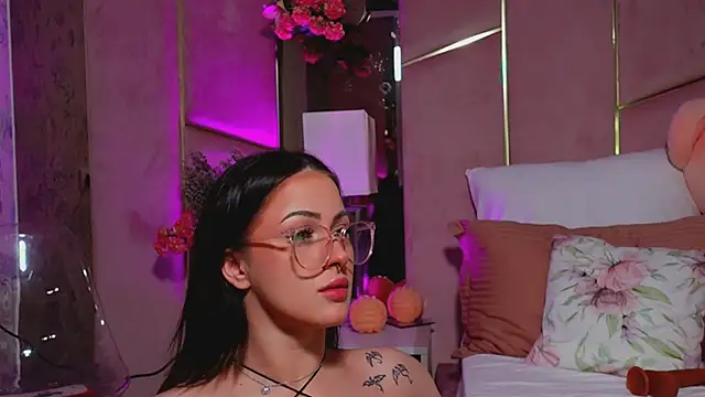 LucyLextonX online show from 04-07-26, 02:56