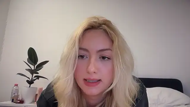 Kitty Swetty online show from 02-25-26, 10:41