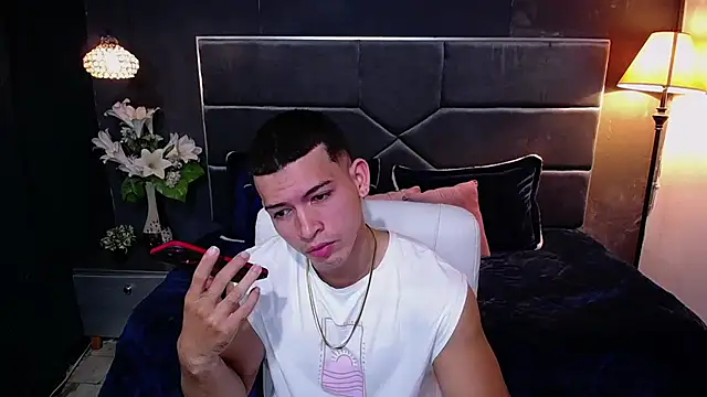 ethan rodgers online show from 10-18-25, 07:36
