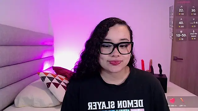 Snapshot of Tiffany-Giil chatting on 10-03-25, 02:52 Tiffany-Giil online show from 10-03-25, 02:52