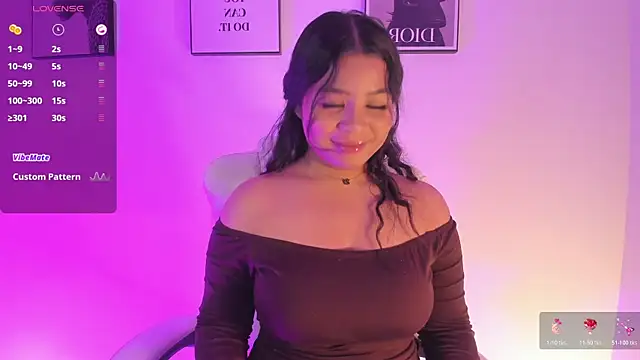 LizzyPonce online show from 10-24-25, 07:38