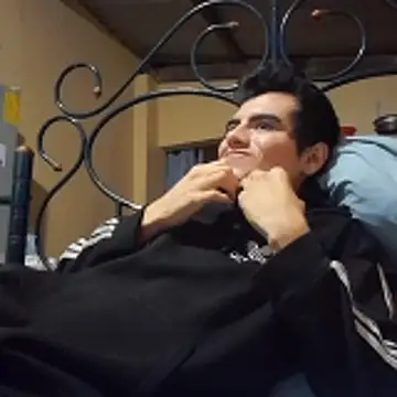 Snapshot of Ortiz3404 chatting on 02-12-26, 01:11 Ortiz3404 online show from 02-12-26, 01:11