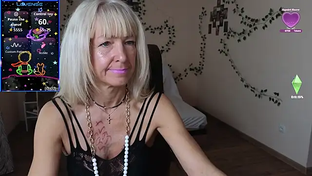 Laura Gol online show from 09-24-25, 04:38