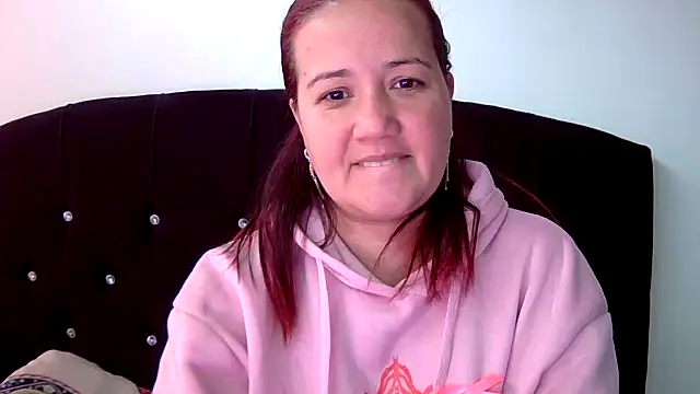 Snapshot of Gabrielajewel_ chatting on 10-23-25, 12:26 Gabrielajewel online show from 10-23-25, 12:26