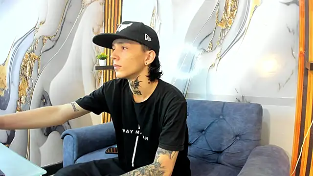 StraightBoy Nick online show from 10-12-25, 05:06