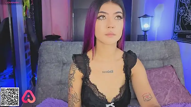 Snapshot of Katyuska_Sg1 chatting on 07-05-26, 02:46 Katyuska Sg1 online show from 07-05-26, 02:46