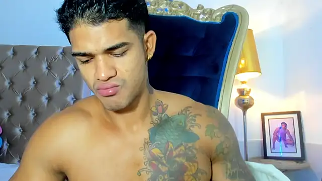 antonio  444 online show from 10-10-25, 11:31