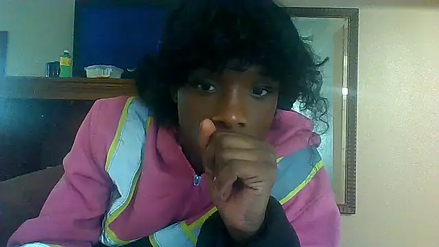 Snapshot of OUCH_CHARR_LEE chatting on 06-03-26, 12:41 OUCH CHARR LEE online show from 06-03-26, 12:41