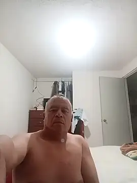 cuntico online show from 10-23-25, 04:56