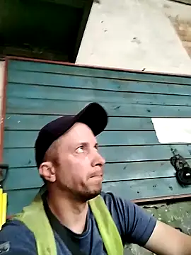 hornny boy35 online show from 06-18-26, 11:14