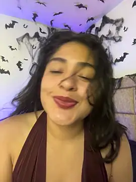 Snapshot of EmilyNoir1 chatting on 10-29-25, 12:02 EmilyNoir1 online show from 10-29-25, 12:02