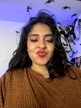 Snapshot of EmilyNoir1 chatting on 10-31-25, 04:35 EmilyNoir1 online show from 10-31-25, 04:35