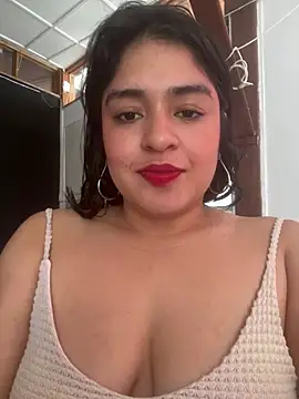 EmilyNoir1 online show from 05-20-26, 06:47