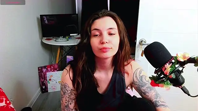 Snapshot of peachyness chatting on 06-24-26, 01:43 peachyness online show from 06-24-26, 01:43