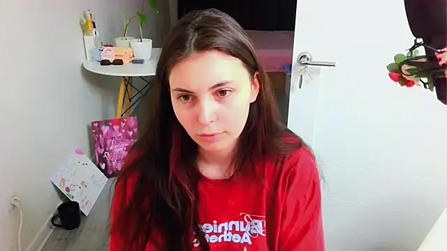 Snapshot of peachyness chatting on 07-24-26, 07:34 peachyness online show from 07-24-26, 07:34