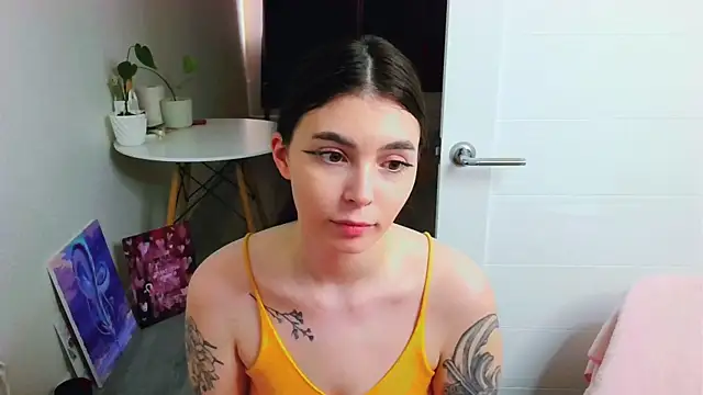 Snapshot of peachyness chatting on 08-05-26, 04:32 peachyness online show from 08-05-26, 04:32