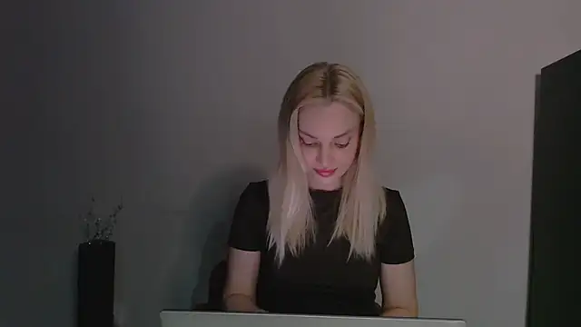 Lia noo regrets online show from 04-19-26, 06:10