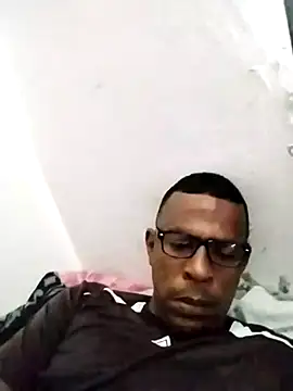 Snapshot of gonzalo-1 chatting on 10-14-25, 07:14 gonzalo-1 online show from 10-14-25, 07:14