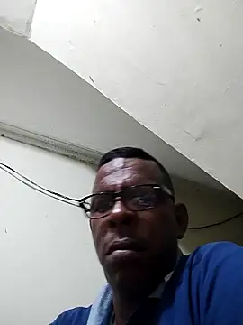 Snapshot of gonzalo-1 chatting on 10-15-25, 07:19 gonzalo-1 online show from 10-15-25, 07:19