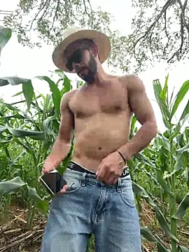 Snapshot of Jacksonfranco chatting on 04-29-26, 05:52 Jacksonfranco online show from 04-29-26, 05:52