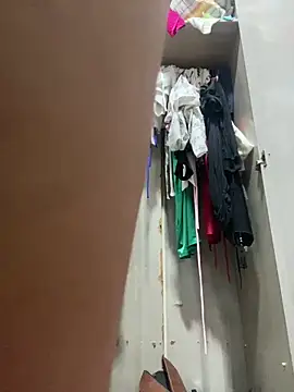 amandaaasilvaa online show from 04-06-26, 03:57