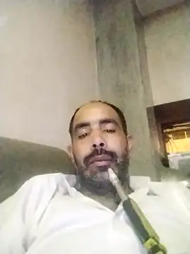 Snapshot of salimbasha chatting on 10-07-25, 09:01 salimbasha online show from 10-07-25, 09:01