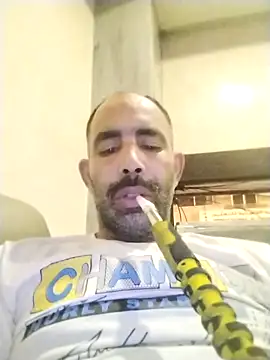 Snapshot of salimbasha chatting on 10-19-25, 08:09 salimbasha online show from 10-19-25, 08:09