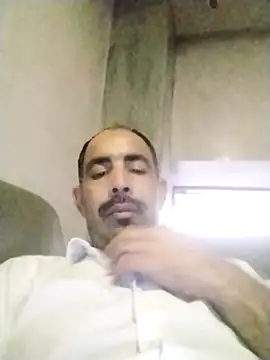 Snapshot of salimbasha chatting on 11-20-25, 05:12 salimbasha online show from 11-20-25, 05:12