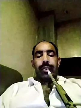 Snapshot of salimbasha chatting on 11-23-25, 03:17 salimbasha online show from 11-23-25, 03:17