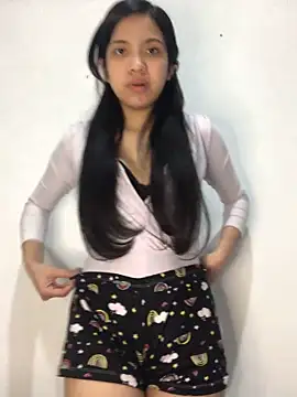 Snapshot of ashleyy20 chatting on 11-29-25, 03:15 ashleyy20 online show from 11-29-25, 03:15