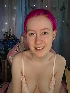 Fuzzy Unicorn online show from 04-14-26, 09:59