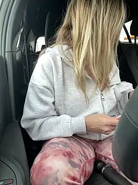 SuzieSub online show from 04-14-26, 02:56