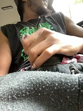 Snapshot of bigdklay chatting on 09-11-25, 09:15 bigdklay online show from 09-11-25, 09:15