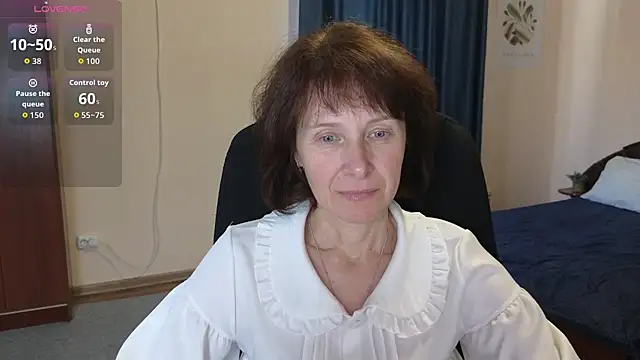 Lia Tito online show from 10-11-25, 05:50