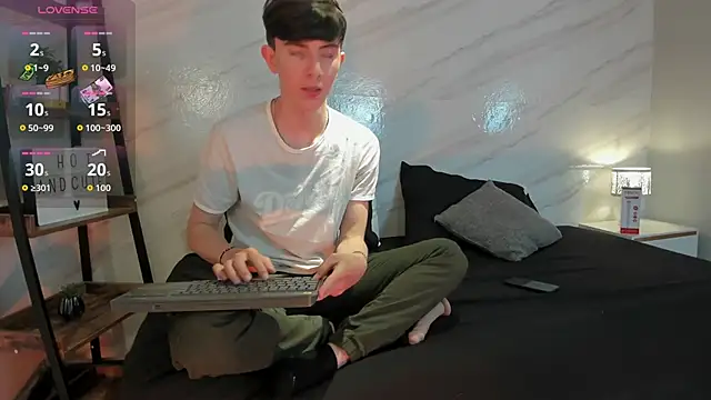 Snapshot of mathias_saenz chatting on 09-12-25, 07:14 mathias saenz online show from 09-12-25, 07:14