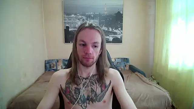 Snapshot of AdamDickens chatting on 04-06-26, 01:01 AdamDickens online show from 04-06-26, 01:01