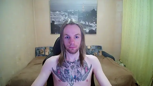 Snapshot of AdamDickens chatting on 04-07-26, 01:06 AdamDickens online show from 04-07-26, 01:06