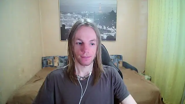 Snapshot of AdamDickens chatting on 04-17-26, 01:52 AdamDickens online show from 04-17-26, 01:52